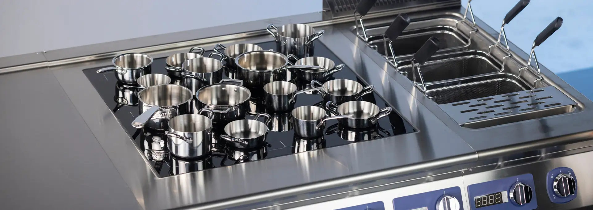 e-XP-induction-cooking-range-e-XP-700-900-modular-cooking-electrolux-professional-hero-banner-dim-1920x680